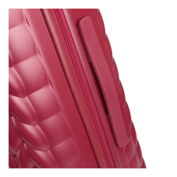 Walizka Benetton Knit Red Średnia | luxwalizki.pl