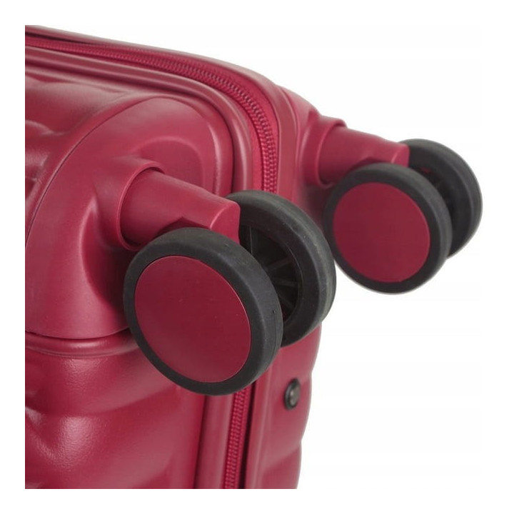 Walizka Benetton Knit Red Średnia | luxwalizki.pl